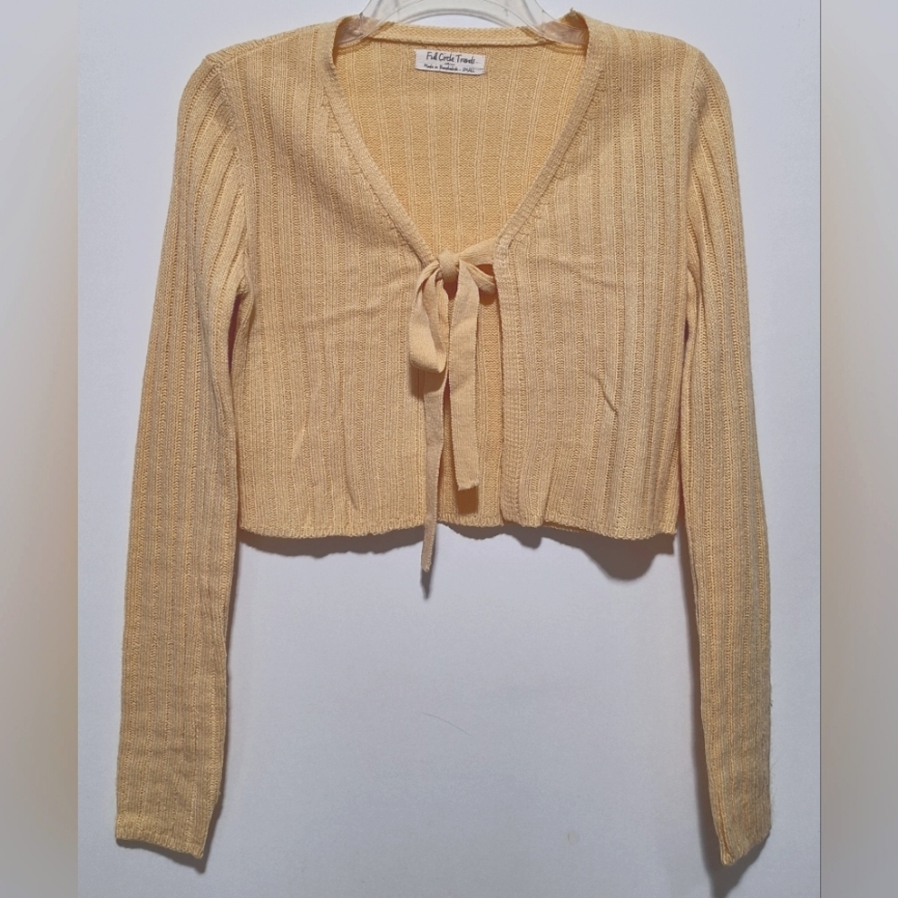FULL CIRCLE TRENDS YELLOW RIBBED TIE FRONT SWEATER. NWOT
